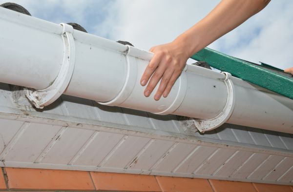 Gutter Reattachment in League City