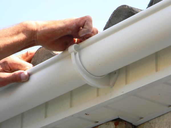 Cost of Plastic Gutter Repair in League City