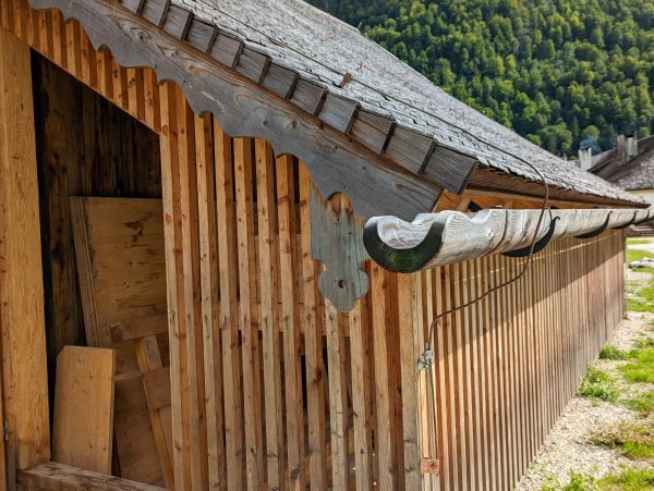 Cost of Wood Gutter Installation in League City
